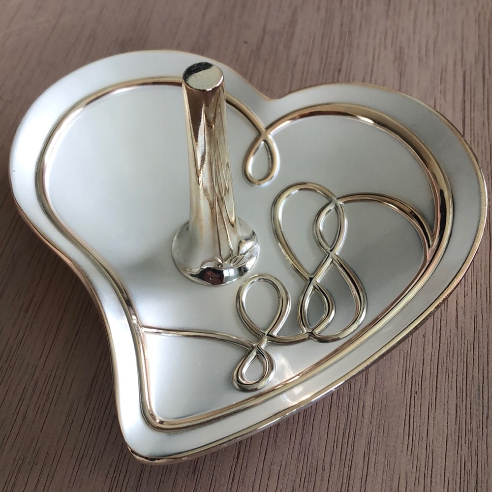 Mikasa ring/jewelry dish